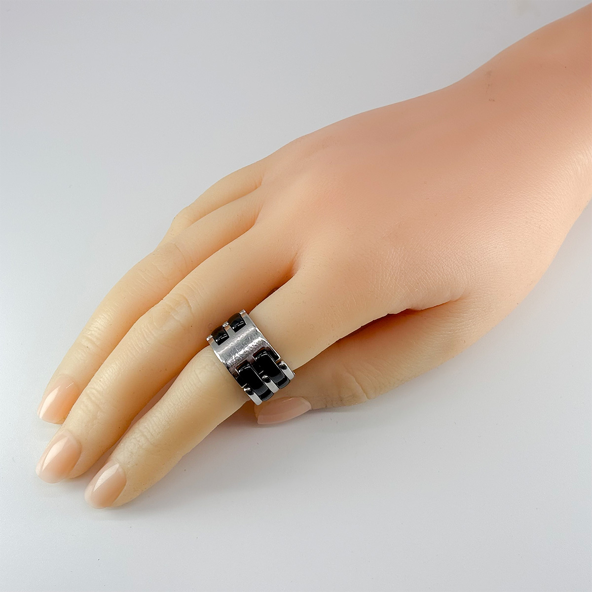 シャネル Chanel ウルトラ リング 黒色セラミック WG 10号 #51 宝石 【中古】10004591